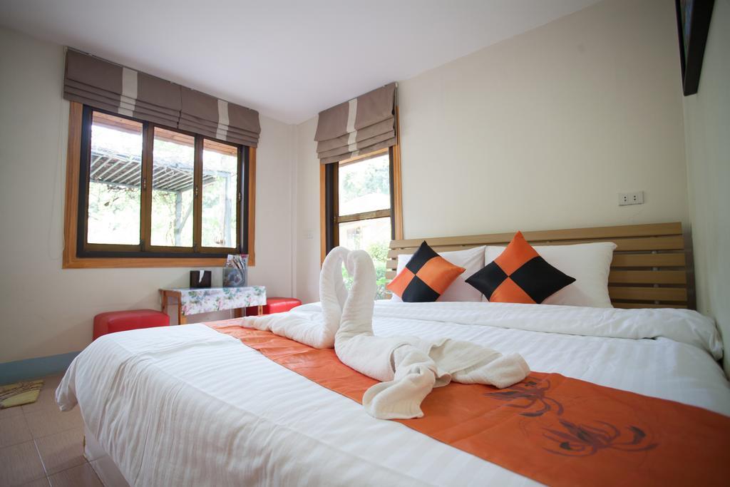 Dusit Talai Resort Nong Nam Daeng Екстериор снимка