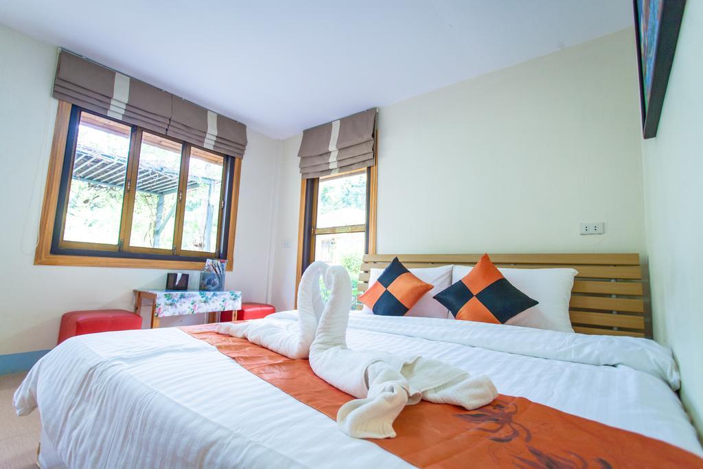 Dusit Talai Resort Nong Nam Daeng Екстериор снимка