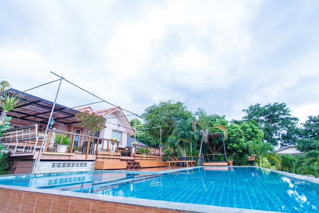 Dusit Talai Resort Nong Nam Daeng Екстериор снимка
