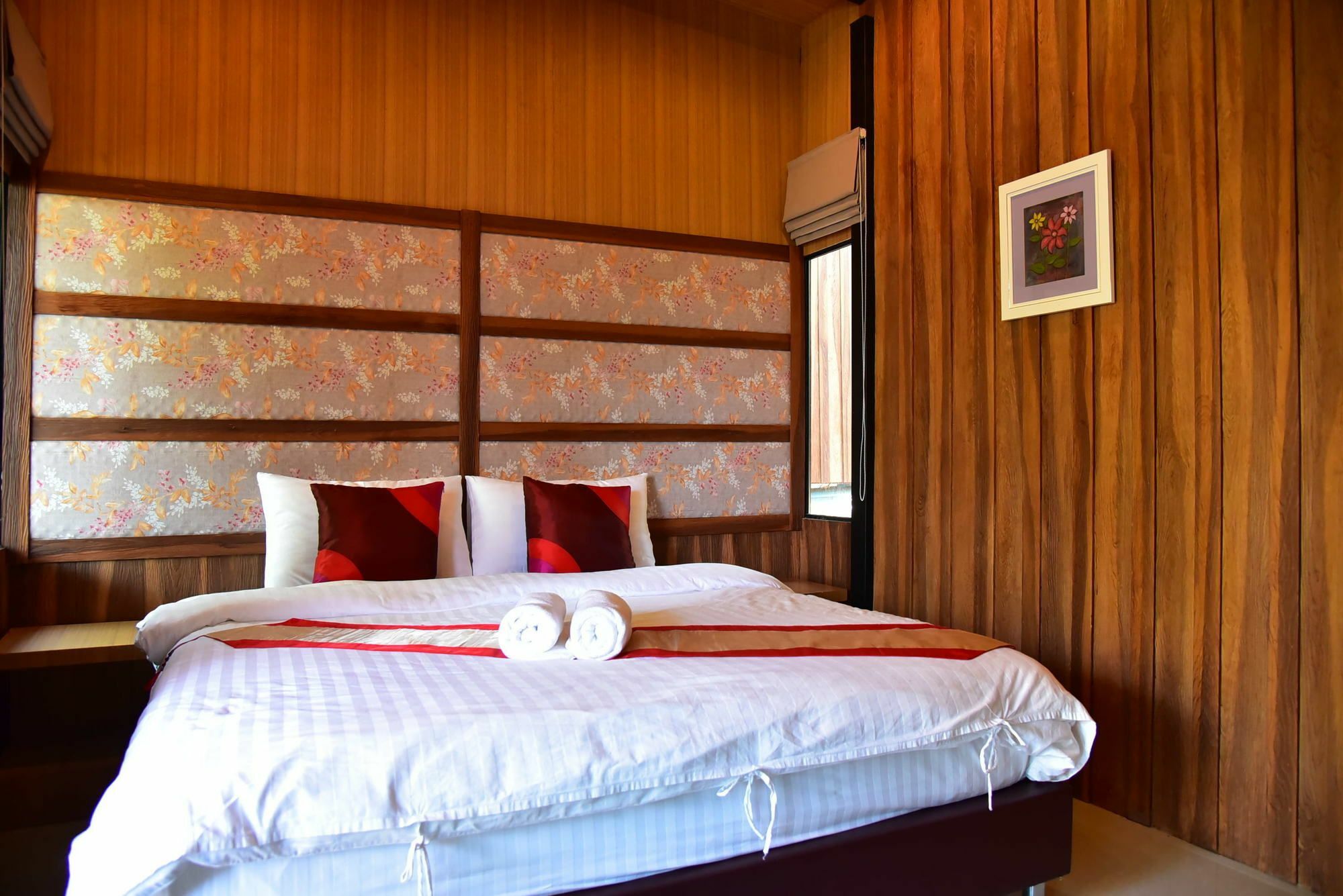 Dusit Talai Resort Nong Nam Daeng Екстериор снимка