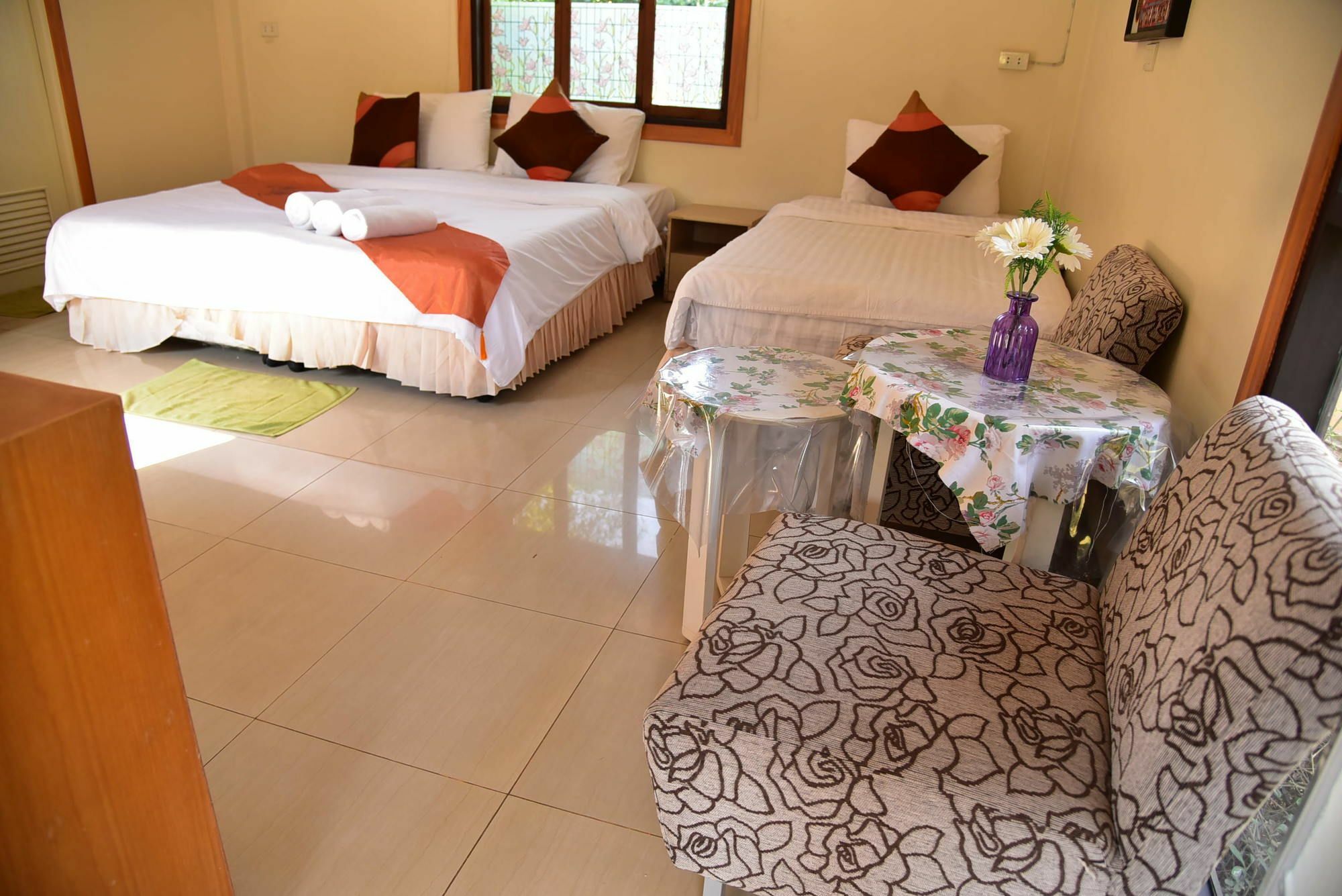 Dusit Talai Resort Nong Nam Daeng Екстериор снимка
