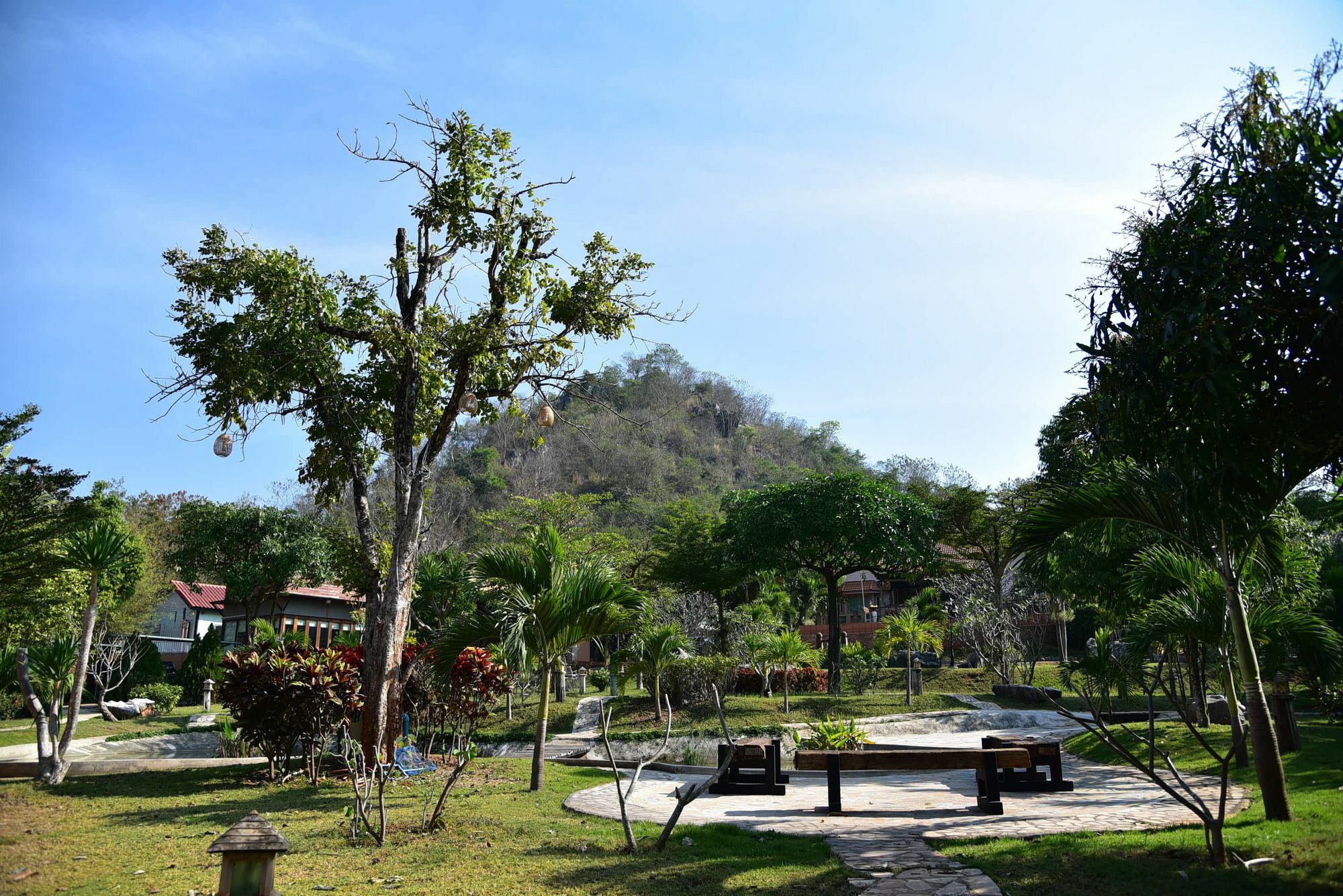Dusit Talai Resort Nong Nam Daeng Екстериор снимка