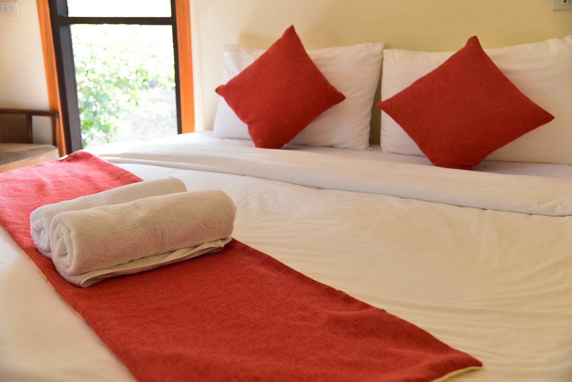 Dusit Talai Resort Nong Nam Daeng Екстериор снимка
