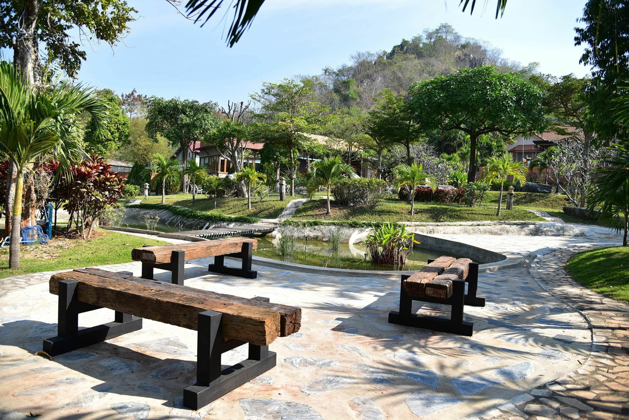 Dusit Talai Resort Nong Nam Daeng Екстериор снимка